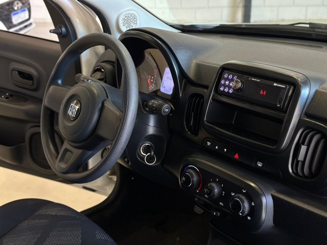 Fiat Mobi 1.0 EVO FLEX LIKE. MANUAL 2022/2023 branco à venda na Unique Automóveis em Indaiatuba — foto 19
