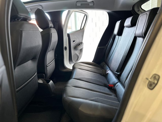 Peugeot 208 1.6 16V FLEX GRIFFE AT6 2021 branco à venda na Unique Automóveis em Indaiatuba — foto 16