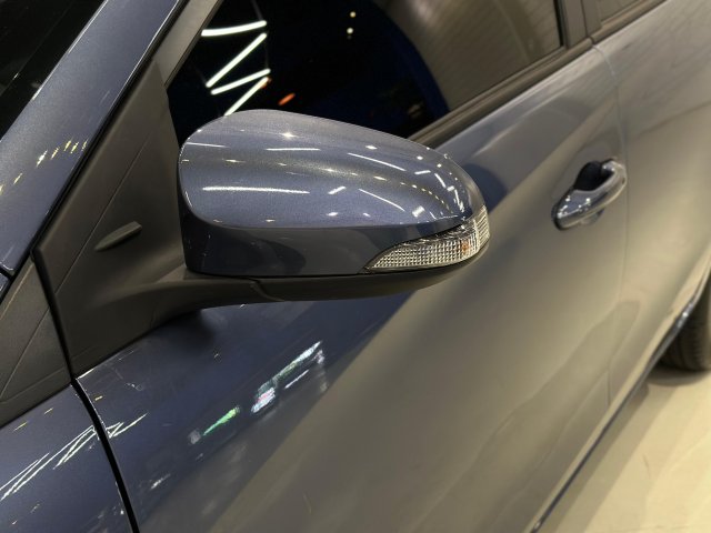 Toyota Yaris Hatch 1.5 16V FLEX XLS MULTIDRIVE 2023/2024 cinza à venda na Unique Automóveis em Indaiatuba — foto 5