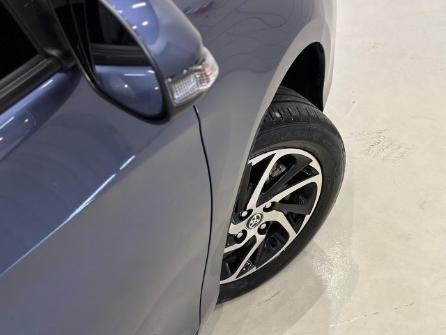 Toyota Yaris Hatch 1.5 16V FLEX XLS MULTIDRIVE 2023/2024 cinza à venda na Unique Automóveis em Indaiatuba — foto 8