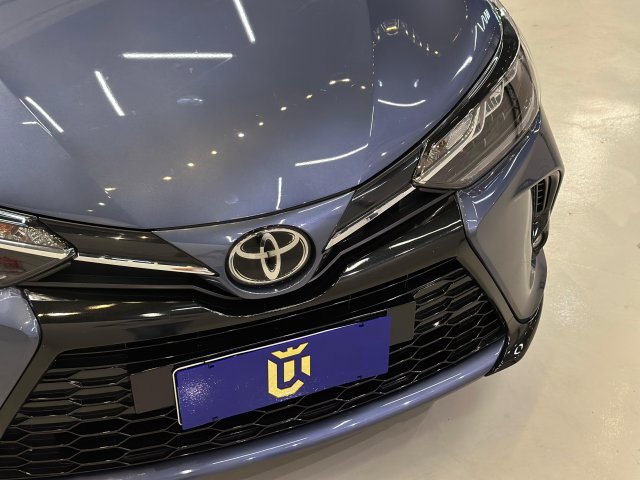 Toyota Yaris Hatch 1.5 16V FLEX XLS MULTIDRIVE 2023/2024 cinza à venda na Unique Automóveis em Indaiatuba — foto 11