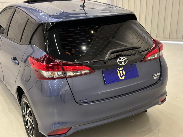 Toyota Yaris Hatch 1.5 16V FLEX XLS MULTIDRIVE 2023/2024 cinza à venda na Unique Automóveis em Indaiatuba — foto 10