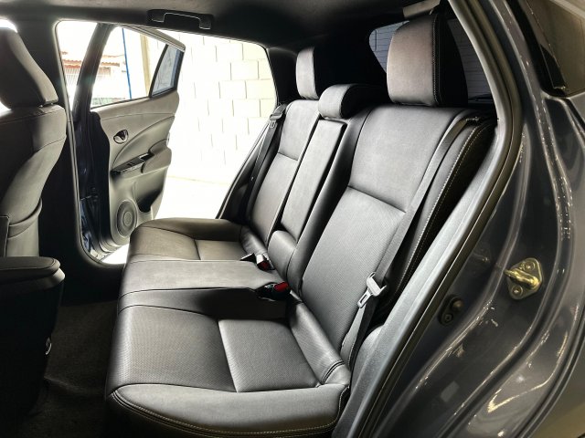 Toyota Yaris Hatch 1.5 16V FLEX XLS MULTIDRIVE 2023/2024 cinza à venda na Unique Automóveis em Indaiatuba — foto 13