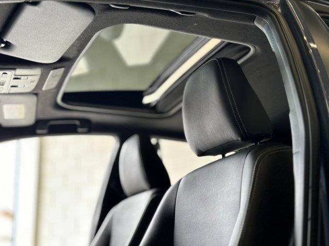 Toyota Yaris Hatch 1.5 16V FLEX XLS MULTIDRIVE 2023/2024 cinza à venda na Unique Automóveis em Indaiatuba — foto 16