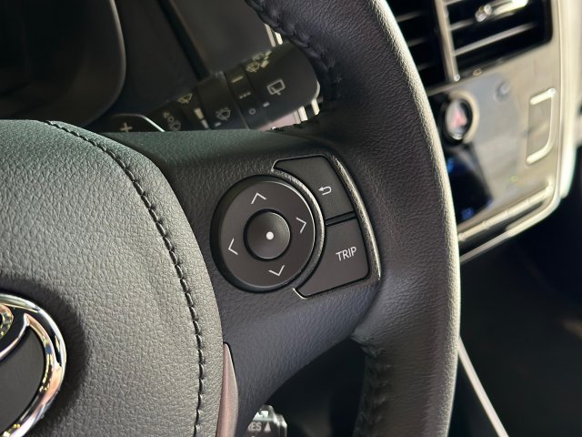 Toyota Yaris Hatch 1.5 16V FLEX XLS MULTIDRIVE 2023/2024 cinza à venda na Unique Automóveis em Indaiatuba — foto 19