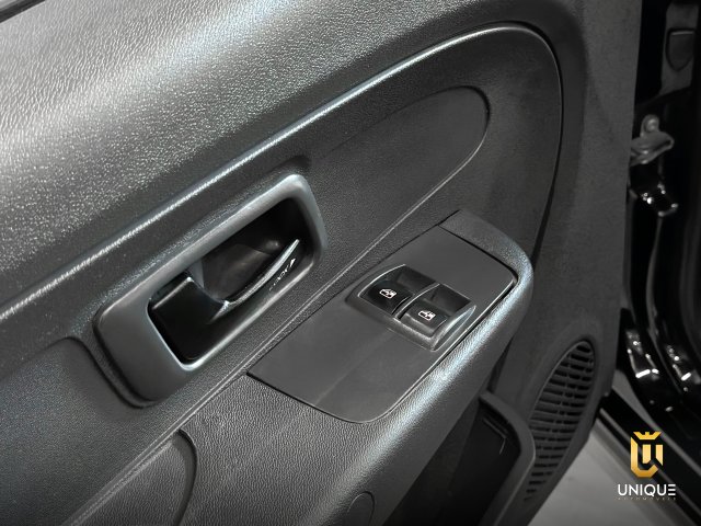 Fiat Palio 1.0 MPI FIRE 8V FLEX 4P MANUAL 2015 preto à venda na Unique Automóveis em Indaiatuba — foto 18