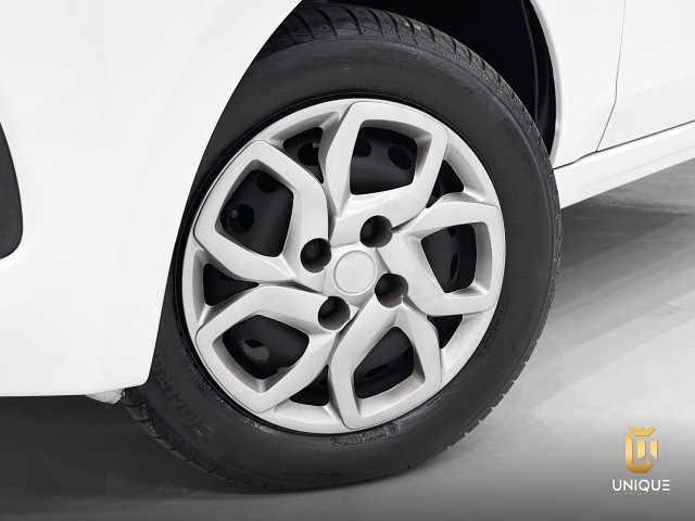 Fiat Mobi 1.0 EVO FLEX EASY MANUAL 2019 branco à venda na Unique Automóveis em Indaiatuba — foto 4