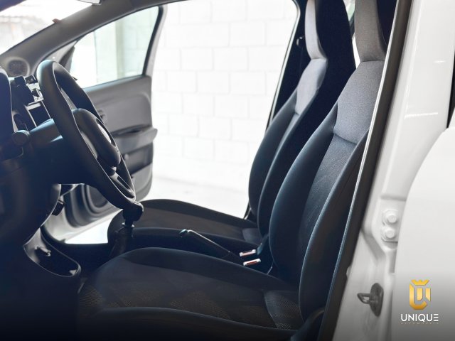Fiat Mobi 1.0 EVO FLEX EASY MANUAL 2019 branco à venda na Unique Automóveis em Indaiatuba — foto 9