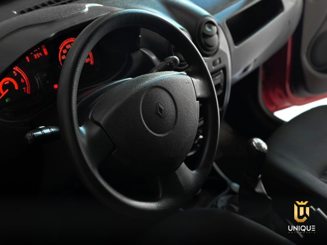 Renault Sandero 1.0 AUTHENTIQUE 16V FLEX 4P MANUAL 2013/2014 vermelho à venda na Unique Automóveis em Indaiatuba — foto 19