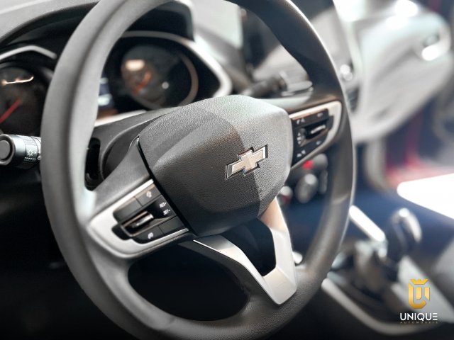 Chevrolet Onix 1.0 FLEX PLUS LT MANUAL 2021/2022 vermelho à venda na Unique Automóveis em Indaiatuba — foto 9