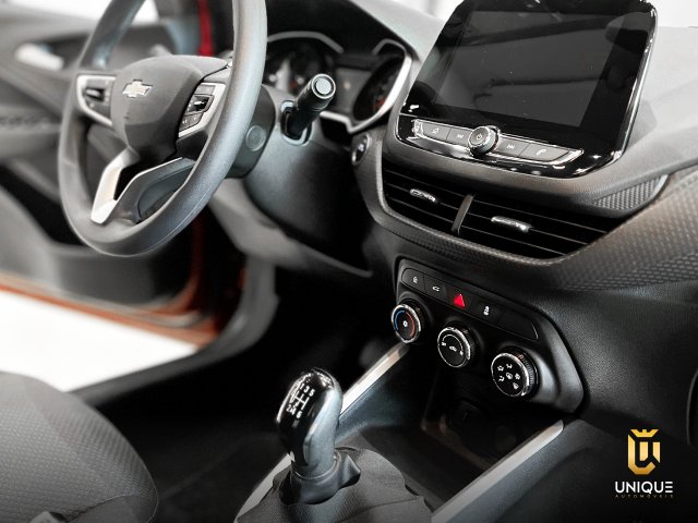 Chevrolet Onix 1.0 FLEX PLUS LT MANUAL 2021/2022 vermelho à venda na Unique Automóveis em Indaiatuba — foto 10