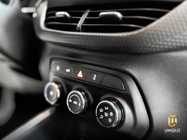 Chevrolet Onix 1.0 FLEX PLUS LT MANUAL 2021/2022 vermelho à venda na Unique Automóveis em Indaiatuba — foto 13