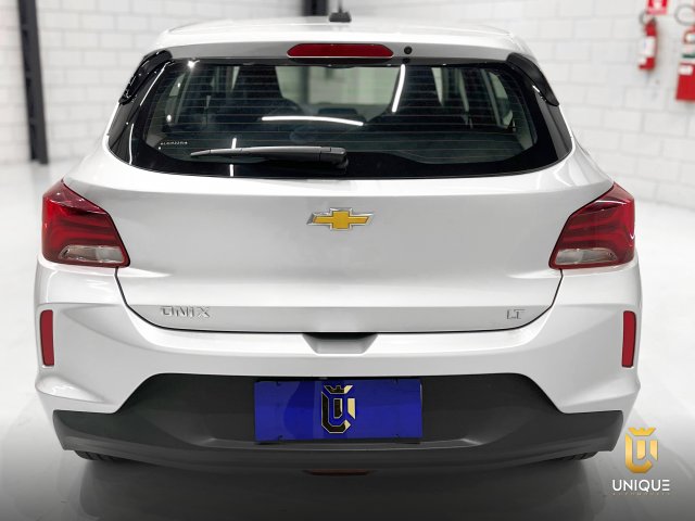 Chevrolet Onix 1.0 FLEX LT MANUAL 2020 prata à venda na Unique Automóveis em Indaiatuba — foto 5