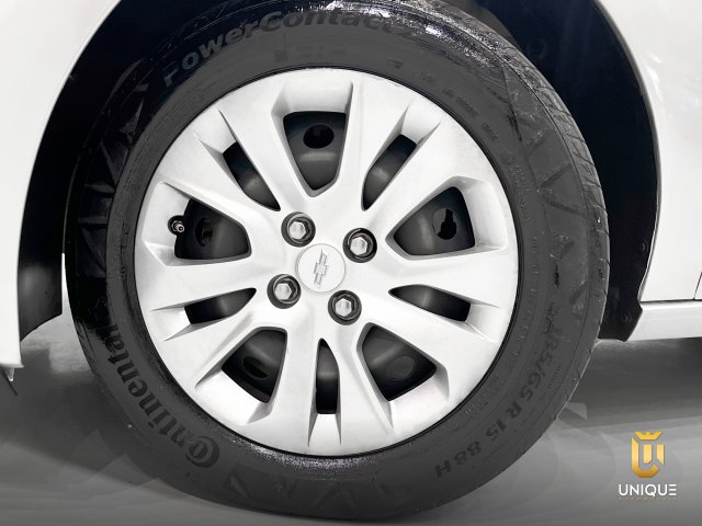 Chevrolet Onix 1.0 FLEX LT MANUAL 2020 prata à venda na Unique Automóveis em Indaiatuba — foto 8