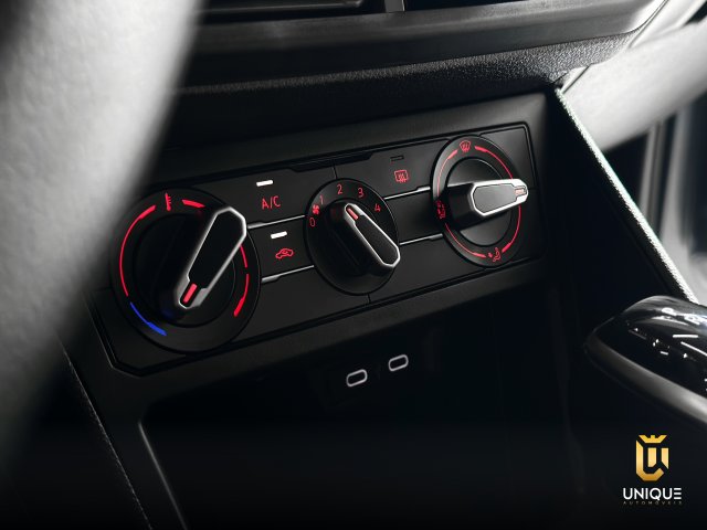 Volkswagen Nivus 1.0 200 TSI TOTAL FLEX COMFORTLINE AUTOMÁTICO 2023/2024 cinza à venda na Unique Automóveis em Indaiatuba — foto 12