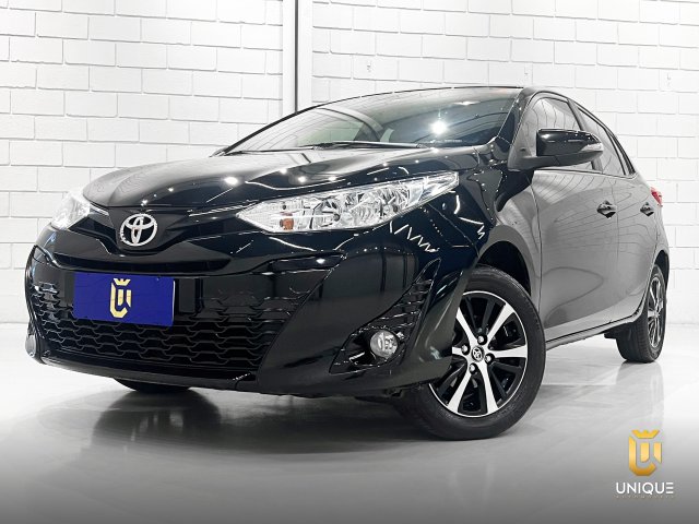 Toyota Yaris Hatch 1.5 16V FLEX XS MULTIDRIVE 2018/2019 preto à venda na Unique Automóveis em Indaiatuba — foto 2