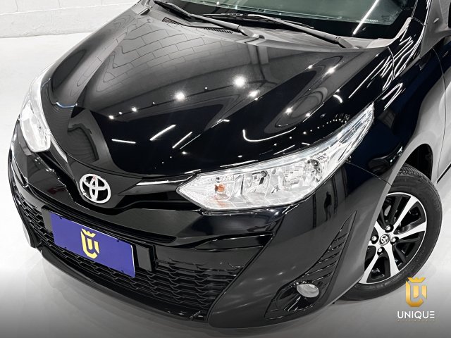 Toyota Yaris Hatch 1.5 16V FLEX XS MULTIDRIVE 2018/2019 preto à venda na Unique Automóveis em Indaiatuba — foto 3