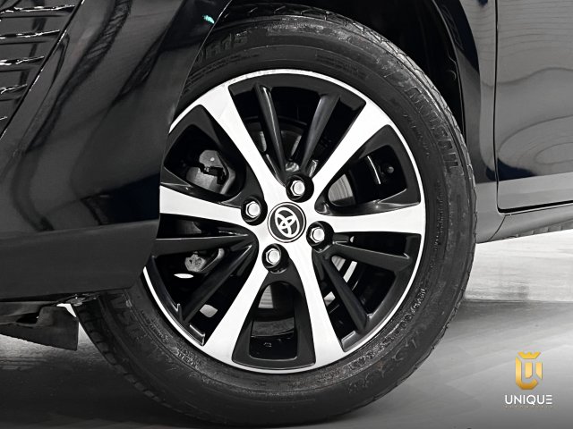 Toyota Yaris Hatch 1.5 16V FLEX XS MULTIDRIVE 2018/2019 preto à venda na Unique Automóveis em Indaiatuba — foto 7