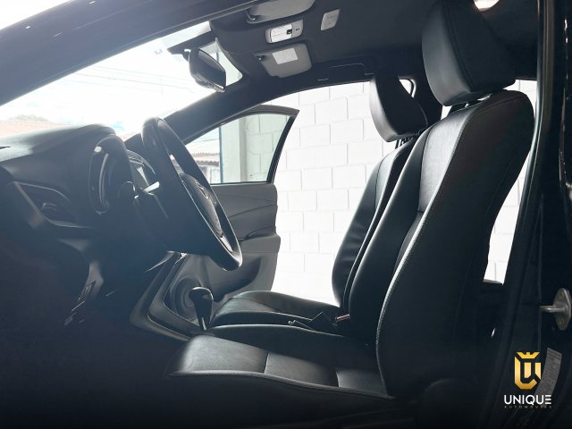Toyota Yaris Hatch 1.5 16V FLEX XS MULTIDRIVE 2018/2019 preto à venda na Unique Automóveis em Indaiatuba — foto 9