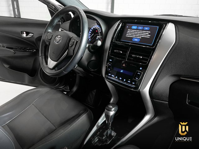 Toyota Yaris Hatch 1.5 16V FLEX XS MULTIDRIVE 2018/2019 preto à venda na Unique Automóveis em Indaiatuba — foto 11
