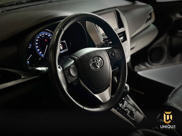 Toyota Yaris Hatch 1.5 16V FLEX XS MULTIDRIVE 2018/2019 preto à venda na Unique Automóveis em Indaiatuba — foto 15