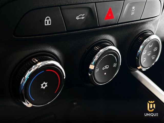 Chevrolet Onix 1.0 TURBO FLEX PREMIER AUTOMÁTICO 2022/2023 prata à venda na Unique Automóveis em Indaiatuba — foto 12