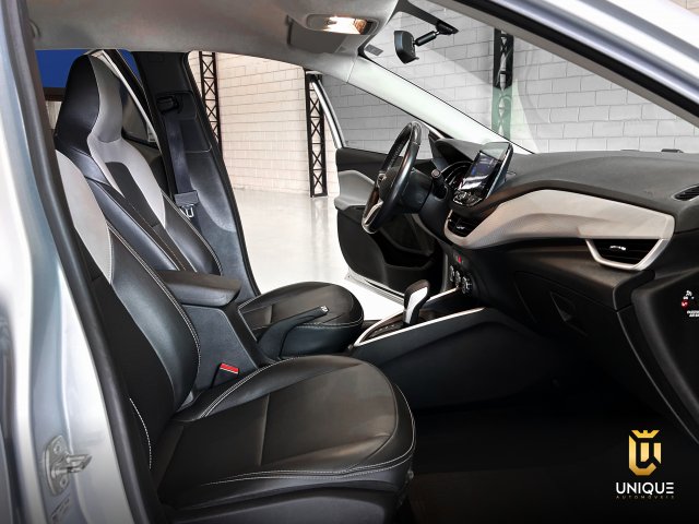 Chevrolet Onix 1.0 TURBO FLEX PREMIER AUTOMÁTICO 2022/2023 prata à venda na Unique Automóveis em Indaiatuba — foto 15