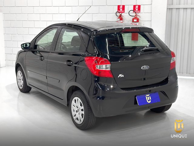 Ford Ka 1.5 SE 16V FLEX 4P MANUAL 2014/2015 preto à venda na Unique Automóveis em Indaiatuba — foto 5