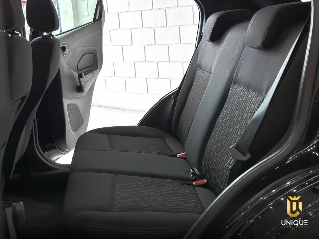 Ford Ka 1.5 SE 16V FLEX 4P MANUAL 2014/2015 preto à venda na Unique Automóveis em Indaiatuba — foto 7