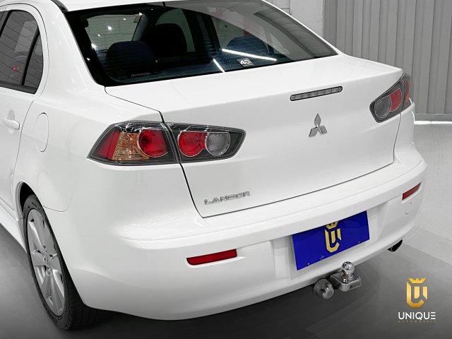 Mitsubishi Lancer 2.0 CVT 16V GASOLINA 4P AUTOMÁTICO 2014 branco à venda na Unique Automóveis em Indaiatuba — foto 6