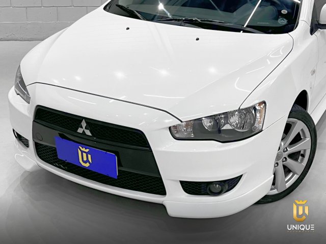 Mitsubishi Lancer 2.0 CVT 16V GASOLINA 4P AUTOMÁTICO 2014 branco à venda na Unique Automóveis em Indaiatuba — foto 3