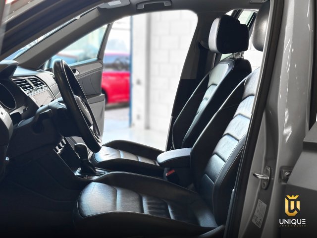 Volkswagen Tiguan 1.4 250 TSI TOTAL FLEX ALLSPACE COMFORTLINE TIPTRONIC 2019 cinza à venda na Unique Automóveis em Indaiatuba — foto 17