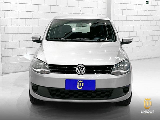 Volkswagen Fox 1.0 MI 8V FLEX 4P MANUAL 2011/2012 prata à venda na Unique Automóveis em Indaiatuba — foto 4