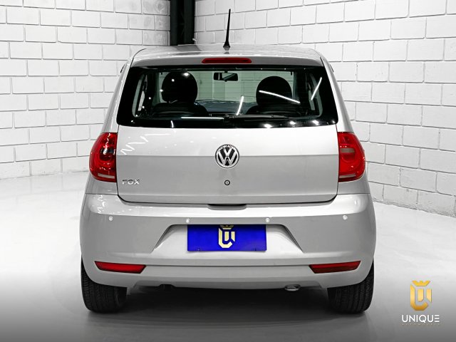 Volkswagen Fox 1.0 MI 8V FLEX 4P MANUAL 2011/2012 prata à venda na Unique Automóveis em Indaiatuba — foto 5
