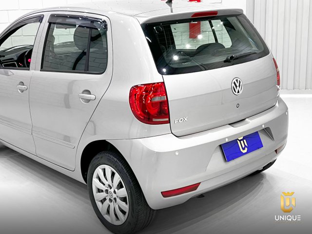 Volkswagen Fox 1.0 MI 8V FLEX 4P MANUAL 2011/2012 prata à venda na Unique Automóveis em Indaiatuba — foto 6