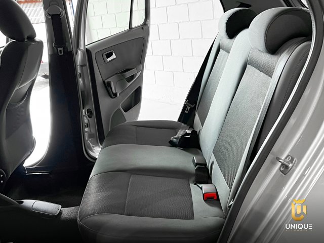Volkswagen Fox 1.0 MI 8V FLEX 4P MANUAL 2011/2012 prata à venda na Unique Automóveis em Indaiatuba — foto 10