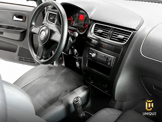 Volkswagen Fox 1.0 MI 8V FLEX 4P MANUAL 2011/2012 prata à venda na Unique Automóveis em Indaiatuba — foto 12