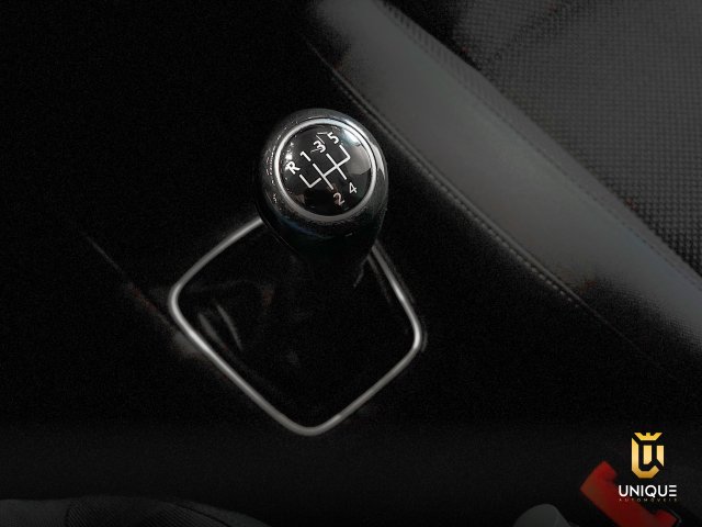Volkswagen Fox 1.0 MI 8V FLEX 4P MANUAL 2011/2012 prata à venda na Unique Automóveis em Indaiatuba — foto 14