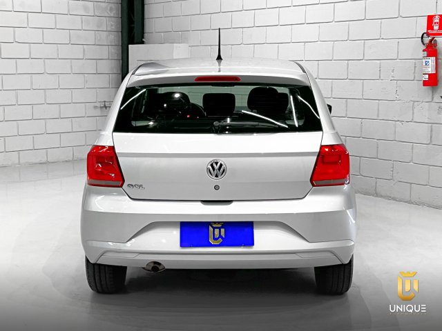 Volkswagen Gol 1.0 12V MPI TOTALFLEX 4P MANUAL 2021/2022 prata à venda na Unique Automóveis em Indaiatuba — foto 5