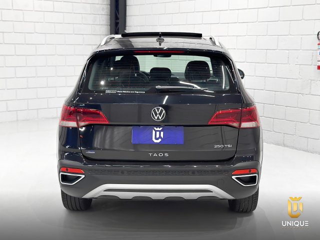 Volkswagen Taos 1.4 250 TSI TOTAL FLEX HIGHLINE AUTOMÁTICO 2023 preto à venda na Unique Automóveis em Indaiatuba — foto 5