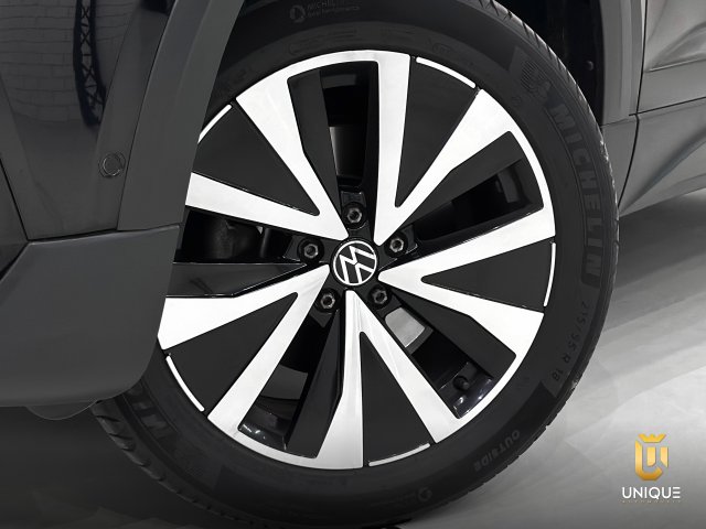 Volkswagen Taos 1.4 250 TSI TOTAL FLEX HIGHLINE AUTOMÁTICO 2023 preto à venda na Unique Automóveis em Indaiatuba — foto 7