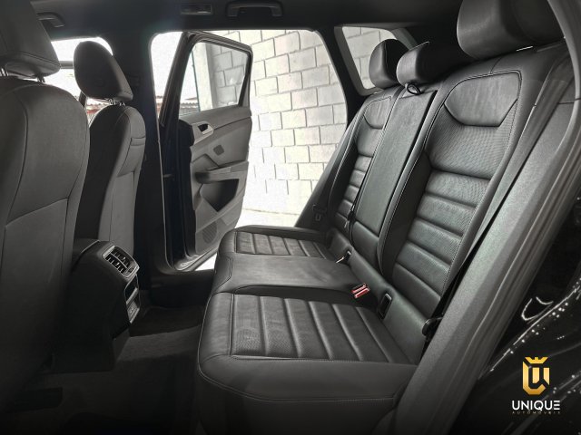 Volkswagen Taos 1.4 250 TSI TOTAL FLEX HIGHLINE AUTOMÁTICO 2023 preto à venda na Unique Automóveis em Indaiatuba — foto 15