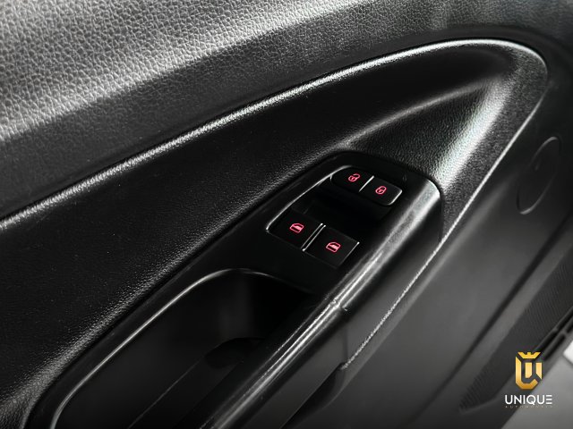 Volkswagen Saveiro 1.6 MSI ROBUST CS 8V FLEX 2P MANUAL 2021/2022 branco à venda na Unique Automóveis em Indaiatuba — foto 17