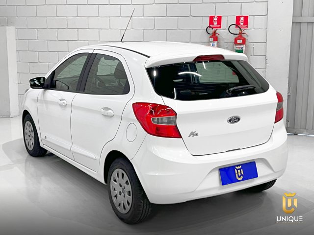 Ford Ka 1.0 SE 12V FLEX 4P MANUAL 2016/2017 branco à venda na Unique Automóveis em Indaiatuba — foto 6