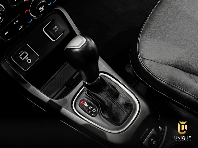 Jeep Compass 2.0 16V FLEX LONGITUDE AUTOMÁTICO 2018 prata à venda na Unique Automóveis em Indaiatuba — foto 11