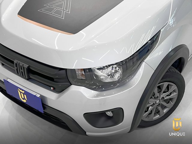 Fiat Mobi 1.0 FIREFLY FLEX TREKKING MANUAL 2024 prata à venda na Unique Automóveis em Indaiatuba — foto 3