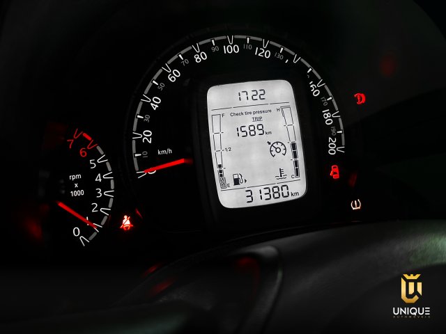 Fiat Mobi 1.0 FIREFLY FLEX TREKKING MANUAL 2024 prata à venda na Unique Automóveis em Indaiatuba — foto 11