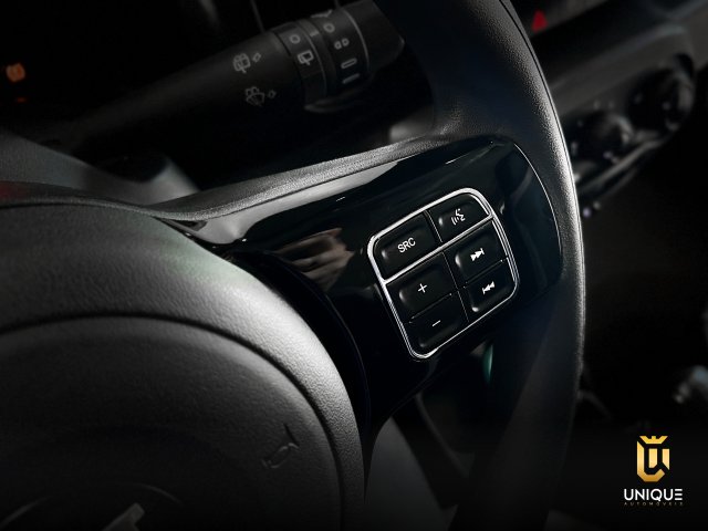 Fiat Mobi 1.0 FIREFLY FLEX TREKKING MANUAL 2024 prata à venda na Unique Automóveis em Indaiatuba — foto 12