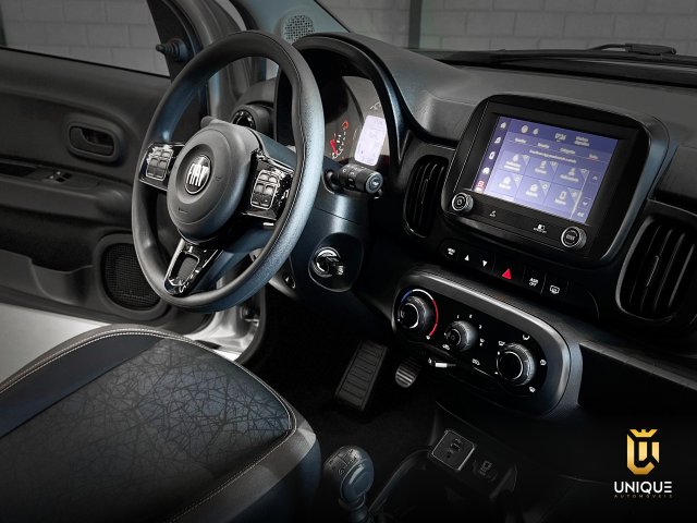 Fiat Mobi 1.0 FIREFLY FLEX TREKKING MANUAL 2024 prata à venda na Unique Automóveis em Indaiatuba — foto 17