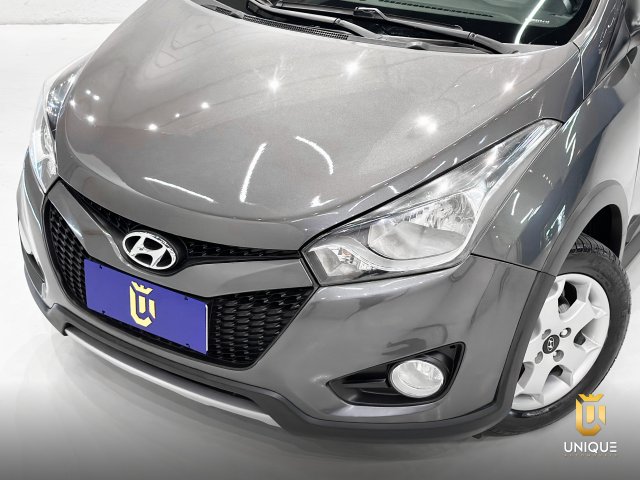 Hyundai Hb20x 1.6 16V PREMIUM FLEX 4P MANUAL 2013/2014 cinza à venda na Unique Automóveis em Indaiatuba — foto 3